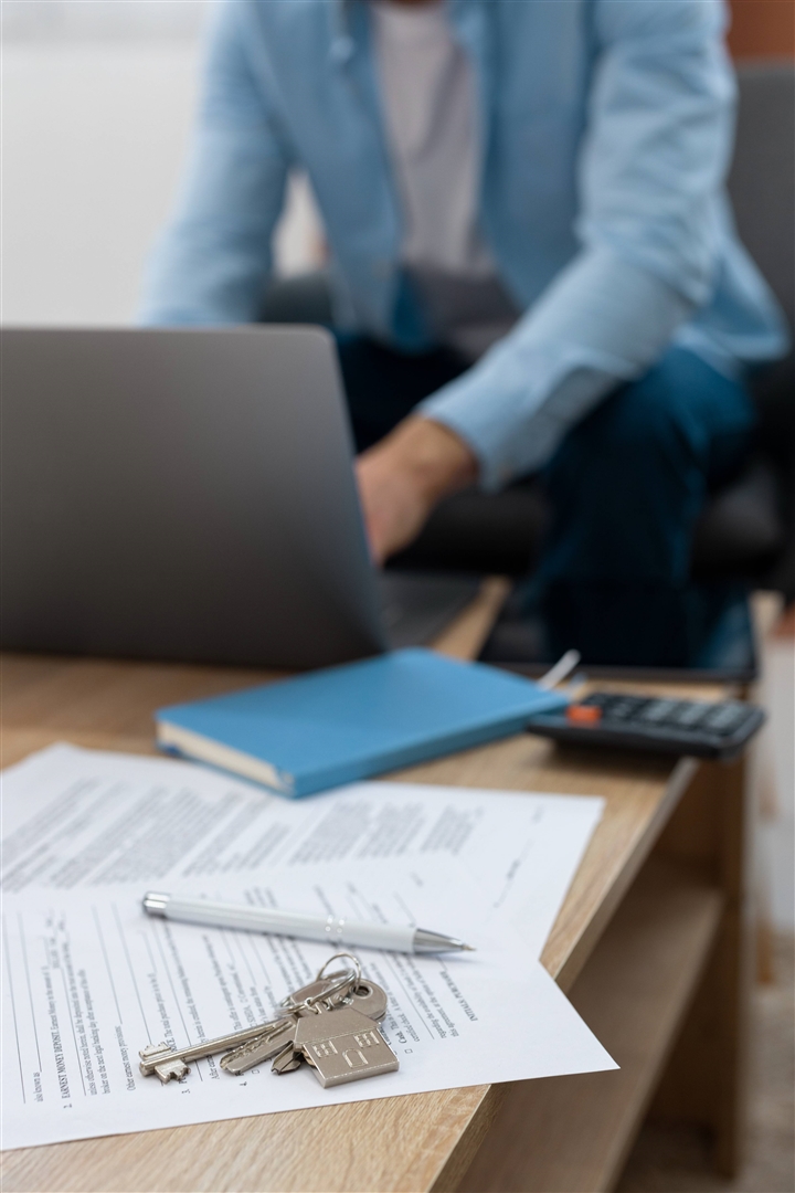 Compra, venta, alquiler y transferencia de propiedades